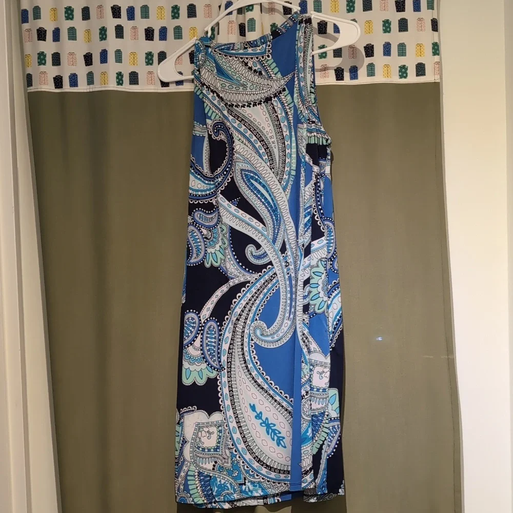 Easy breezy swing dress 36" w peek aboo neckline - Picture 4 of 4
